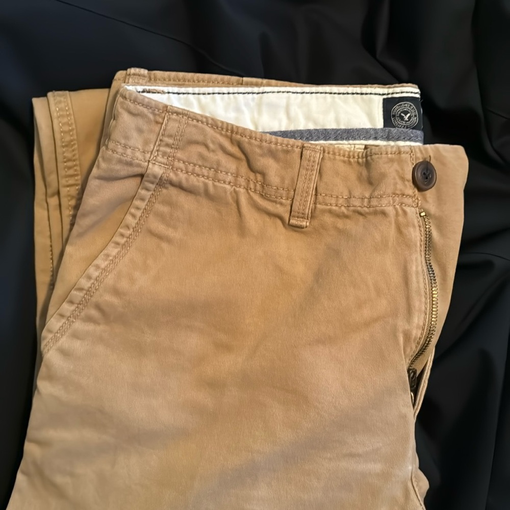 Tan American Eagle khaki jeans